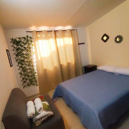 Apartamento Familiar Privado 101 Con Bano Cocina Tv Wifi Sala Саленто Экстерьер фото